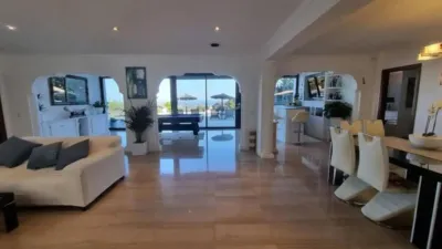 Chalet on Calle del Peral photo 2