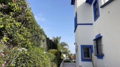 Chalet on Avenida del Carmen photo 3