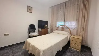 Apartment in Cornellà de Llobregat photo 4
