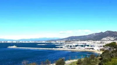 Apartment in Port Esportiu-Canyelles-Puig Rom photo 17