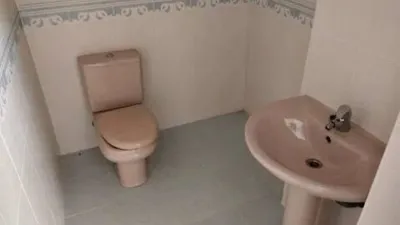 Local comercial en venta en Avenida de Galicia - Más