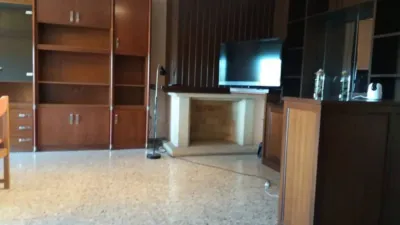 Apartment in La Bisbal d'Empordà photo 4
