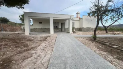Chalet en Algueña photo 7