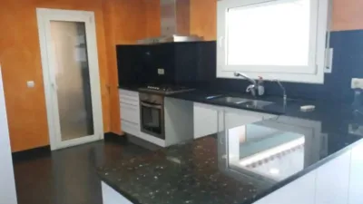 Apartment in La Bisbal d'Empordà photo 12