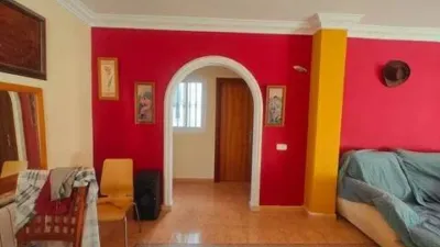 Terraced house on Calle de Colombianas photo 6