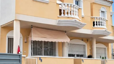 Terraced house in Almoradí photo 3