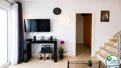 Apartment in Passatge Delta Muga photo 3