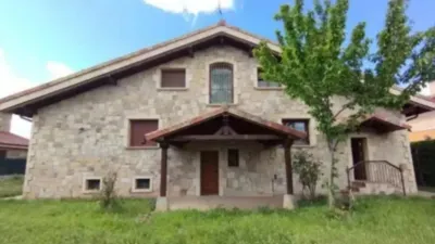 Chalet in Villarcayo de Merindad de Castilla La Vieja photo 4