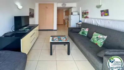 Apartment on Carrer de la Cala Rostella photo 4