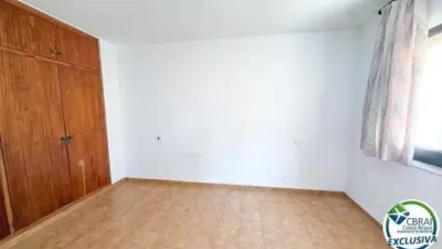 Apartment at 137 Puigrom Street, 2nd floor photo 3