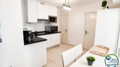 Apartment in Passatge Delta Muga photo 4