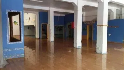 Local comercial en venta en Calle del Mosteiro de Monfero - Más