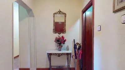 Apartment in Lutxana-Llano photo 3