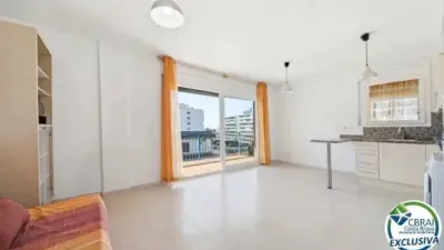 Apartment on Carrer de la Roca Llarga photo 8