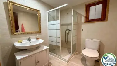 Apartment on Avinguda de Rhode photo 12