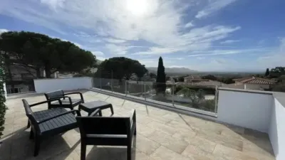 Chalet on Carrer de Navarra photo 5