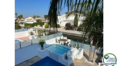 Chalet on Carrer Falconera photo 5