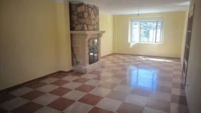 Chalet in Mamolar photo 9
