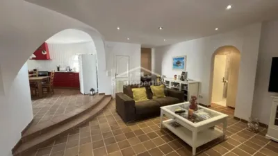 Chalet on Carrer del Llobregat photo 15