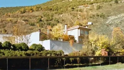 Chalet in Tubilla del Agua photo 7