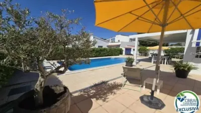 Chalet on Carrer del Montseny photo 4