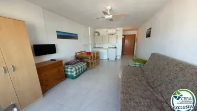 Apartment in Passatge Delta Muga photo 8