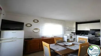 Apartment on S-N Street photo 9