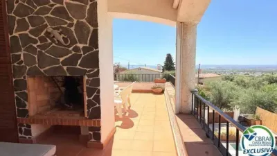 Chalet on Carrer de Salamanca photo 8