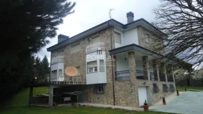 Chalet in A Barxa (Barbadás) photo 2