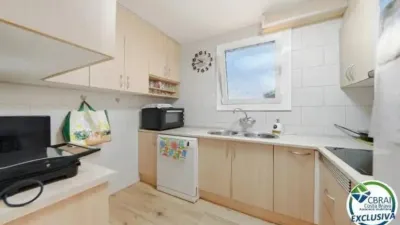 Apartment on Carrer de Madrid photo 14