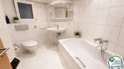 Apartment in Carrer del Cap de la Gola photo 10