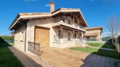 Chalet in Villarcayo de Merindad de Castilla La Vieja photo 2