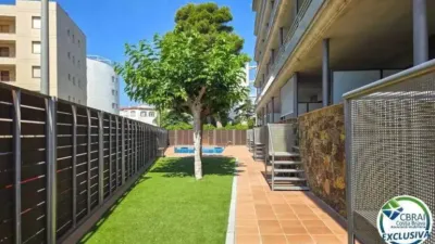 Apartment on Carrer de Joanot Martorell photo 26