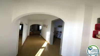 Apartment on S-N Street photo 2