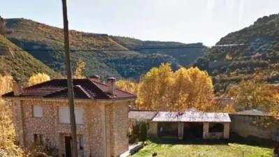 Chalet in Tubilla del Agua photo 6