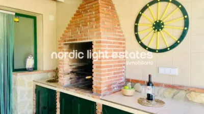 Chalet in Alfarnate photo 3