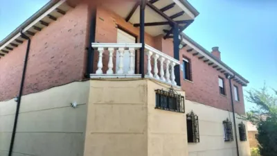 Chalet in Melgar de Fernamental photo 4