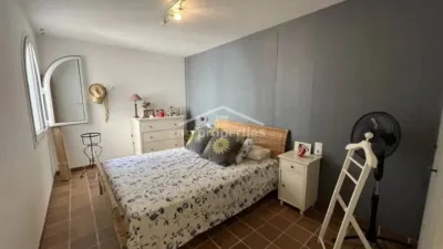 Chalet on Carrer del Llobregat photo 9