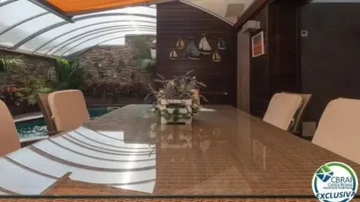 Chalet on Carrer de la Gran Via de Pau Casals photo 6