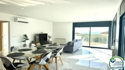 Chalet on Carrer de Navarra photo 11