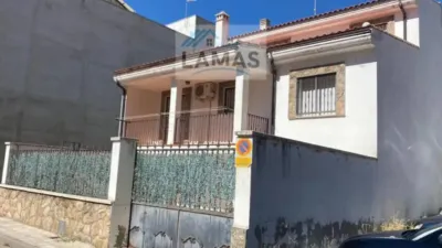 Chalet on Calle de Salamanca photo 3