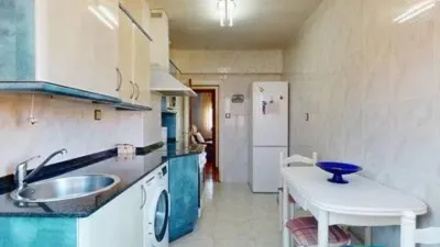 Apartment in Lutxana-Llano photo 2