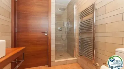 Chalet on Carrer de la Gran Via de Pau Casals photo 38
