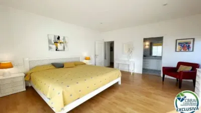 Chalet on Carrer d'Albacete photo 18