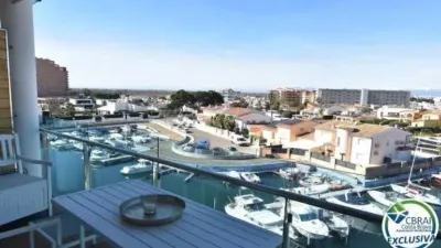 Apartment in Carrer del Cap de la Gola photo 3