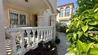 Chalet in Los Montesinos photo 10
