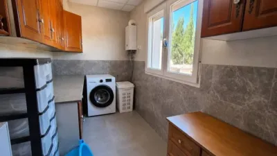 Chalet en Camarillas photo 14
