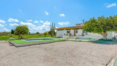 Chalet in Los Montesinos photo 2