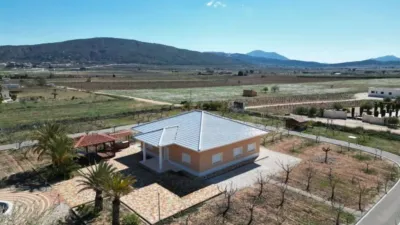 Chalet in Camarillas photo 2