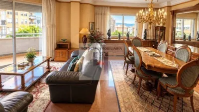 Apartment in Ensanche photo 3